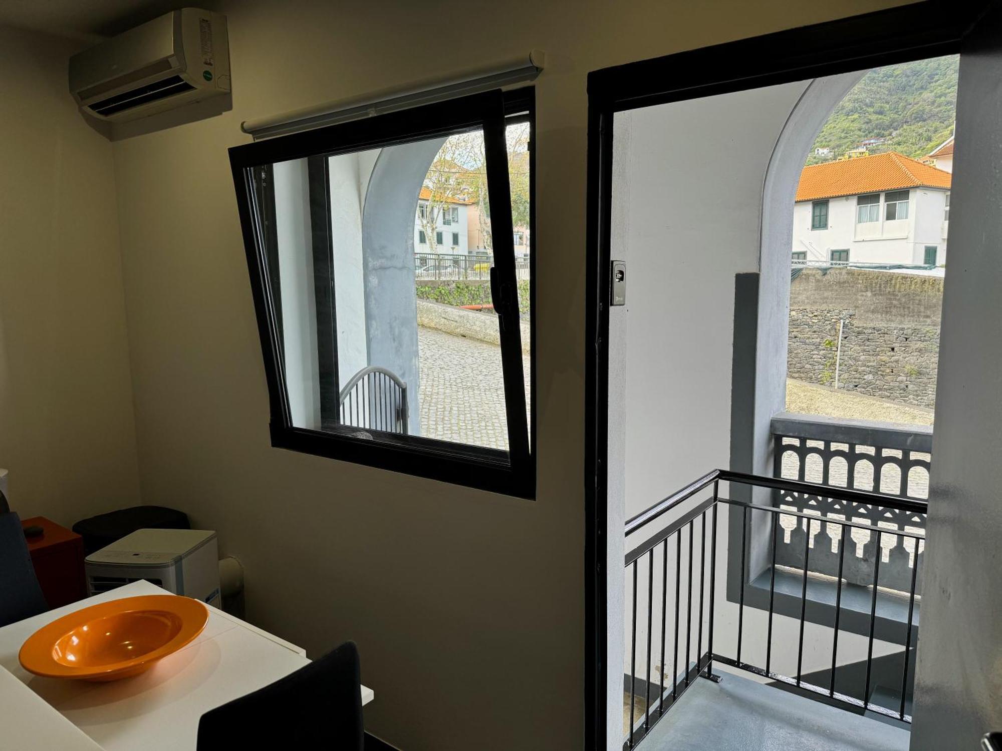 Sea Breeze Studios Porto Da Cruz Exterior foto